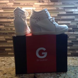 🎁NWOT Popstar Wedge Shoes by Guess/marciano